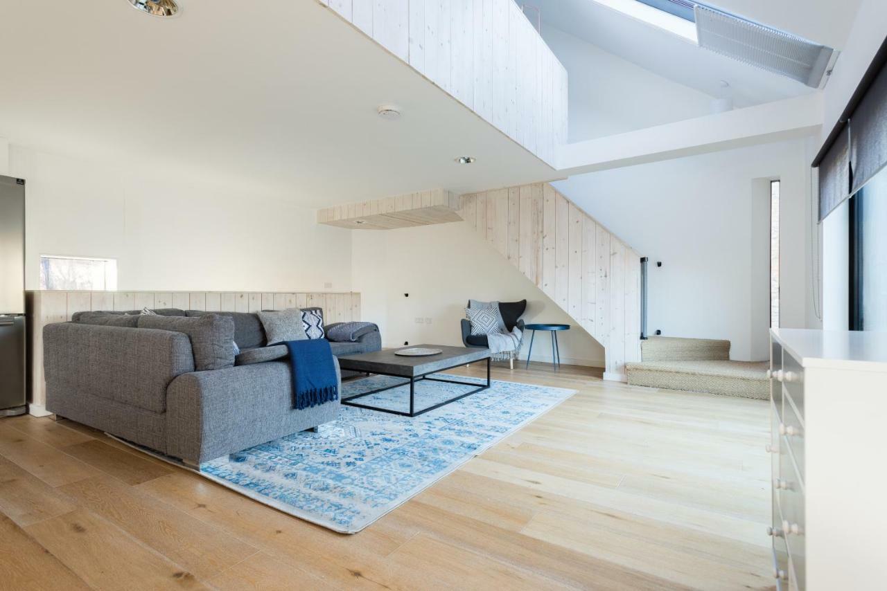 The Cliffside Loft - Distinctly Modern 3 Bdr Riverside Home Bath Exteriér fotografie