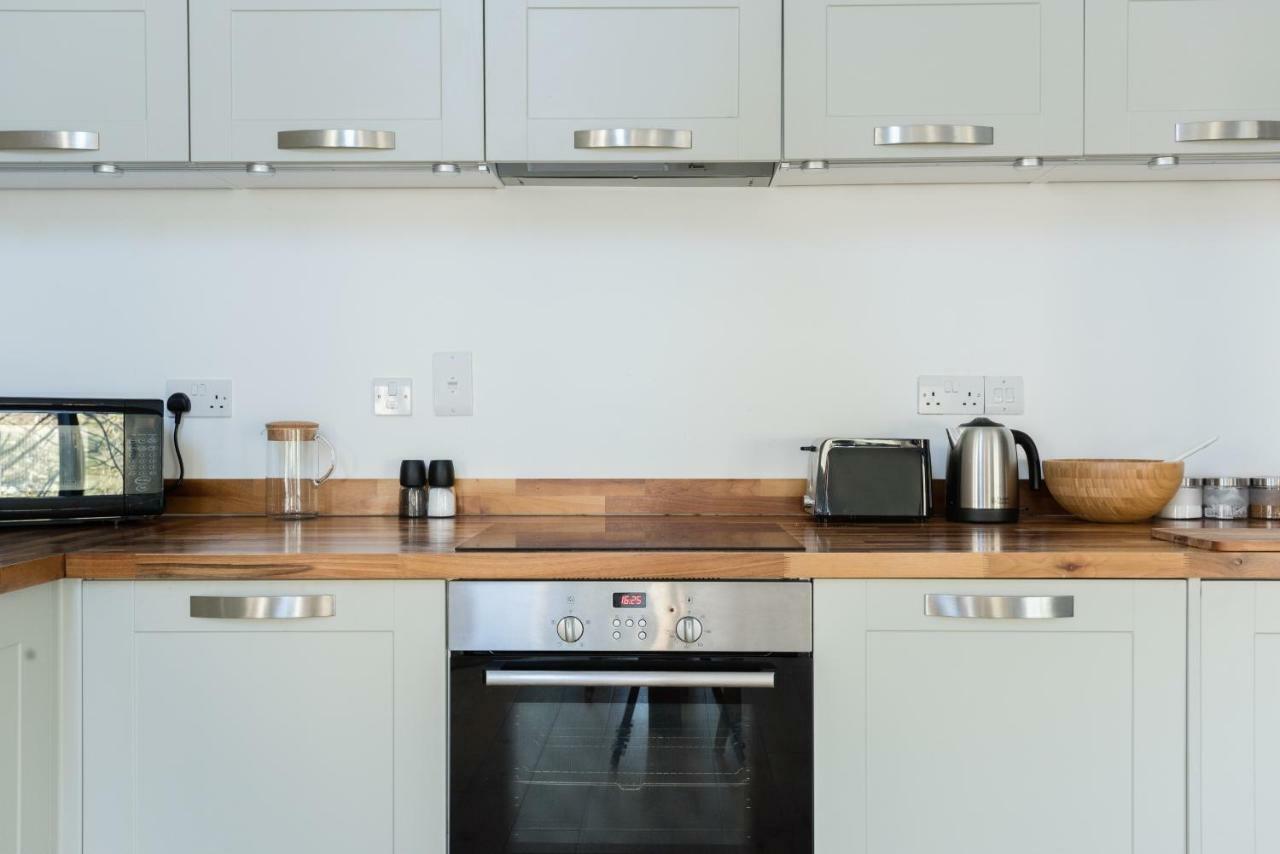 The Cliffside Loft - Distinctly Modern 3 Bdr Riverside Home Bath Exteriér fotografie