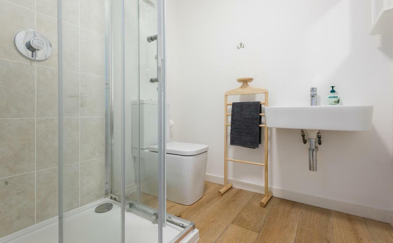 The Cliffside Loft - Distinctly Modern 3 Bdr Riverside Home Bath Exteriér fotografie